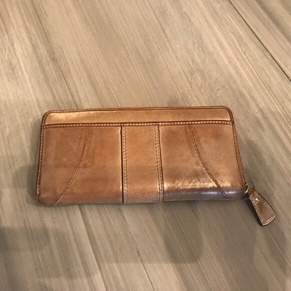 Ladies Coach Wallet Metallic Gold Color - Picture 2 of 5